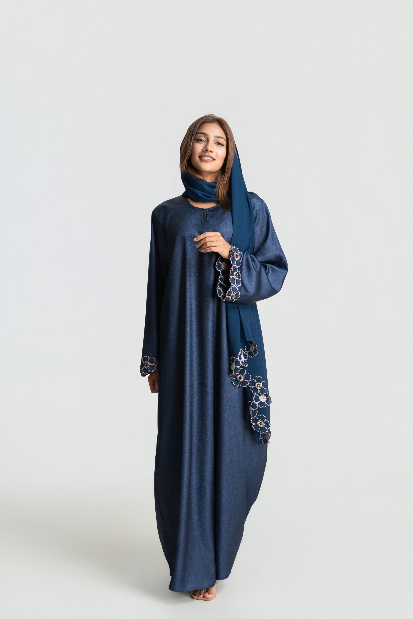 Cedar abaya set in Navy