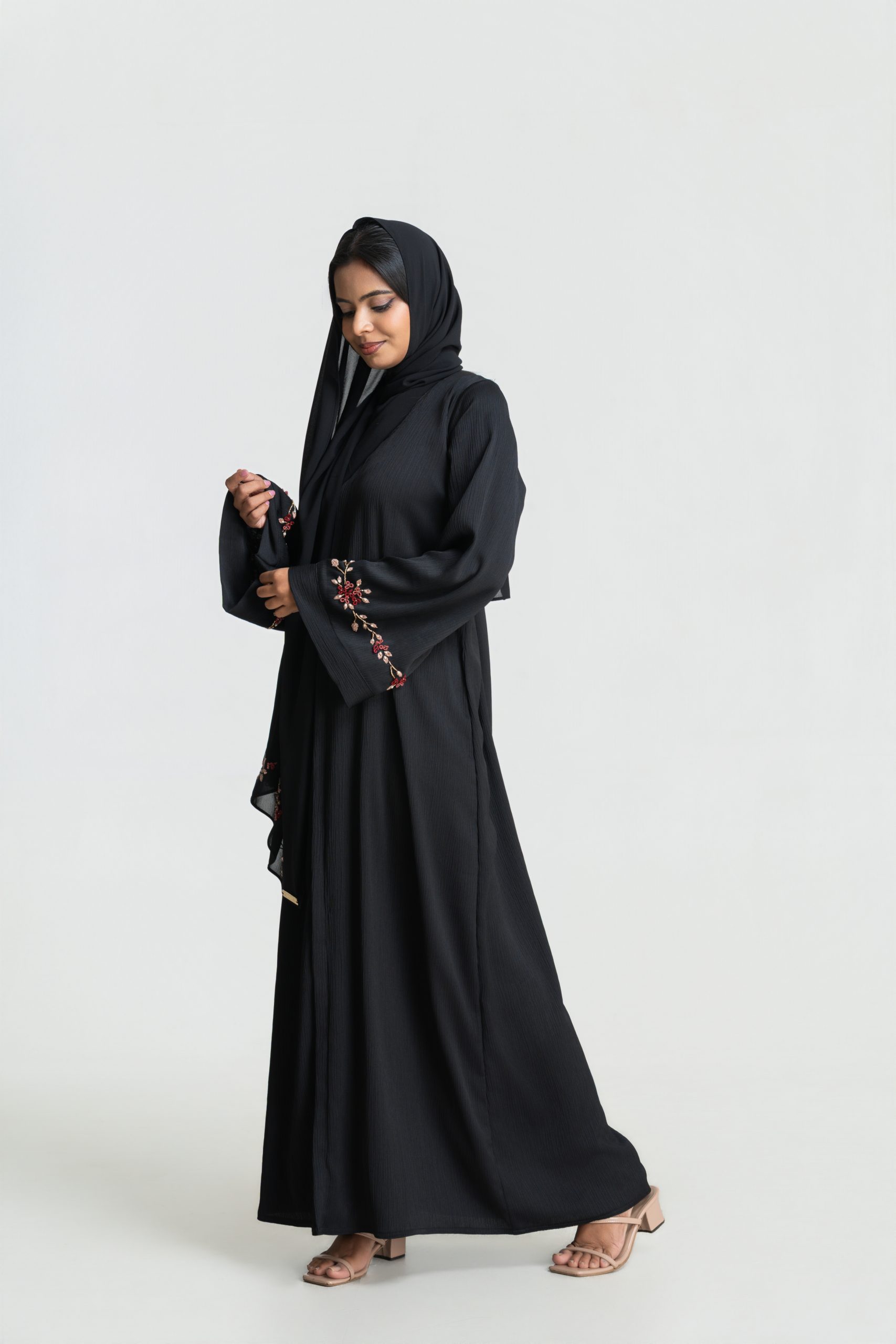 Oud abaya set in Black
