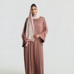 Sandalwood Abaya Set · Cocoa